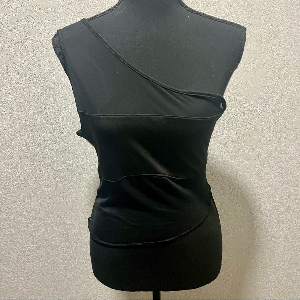 SHEIN Black One-Shoulder Top
